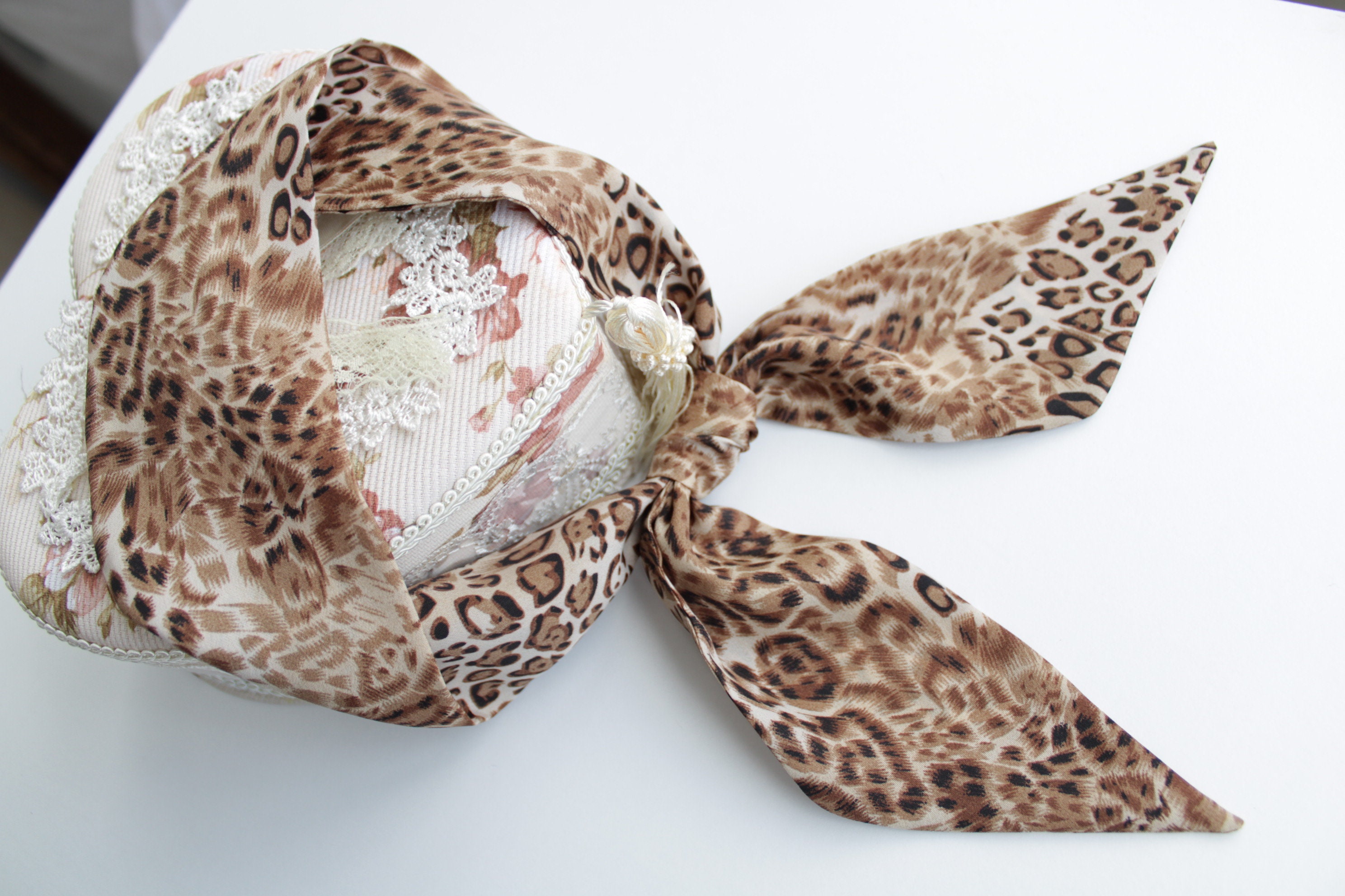 ハット Leopard Print Bow Scarf Hat il_1080xN.4843175462_9zlo.jpg