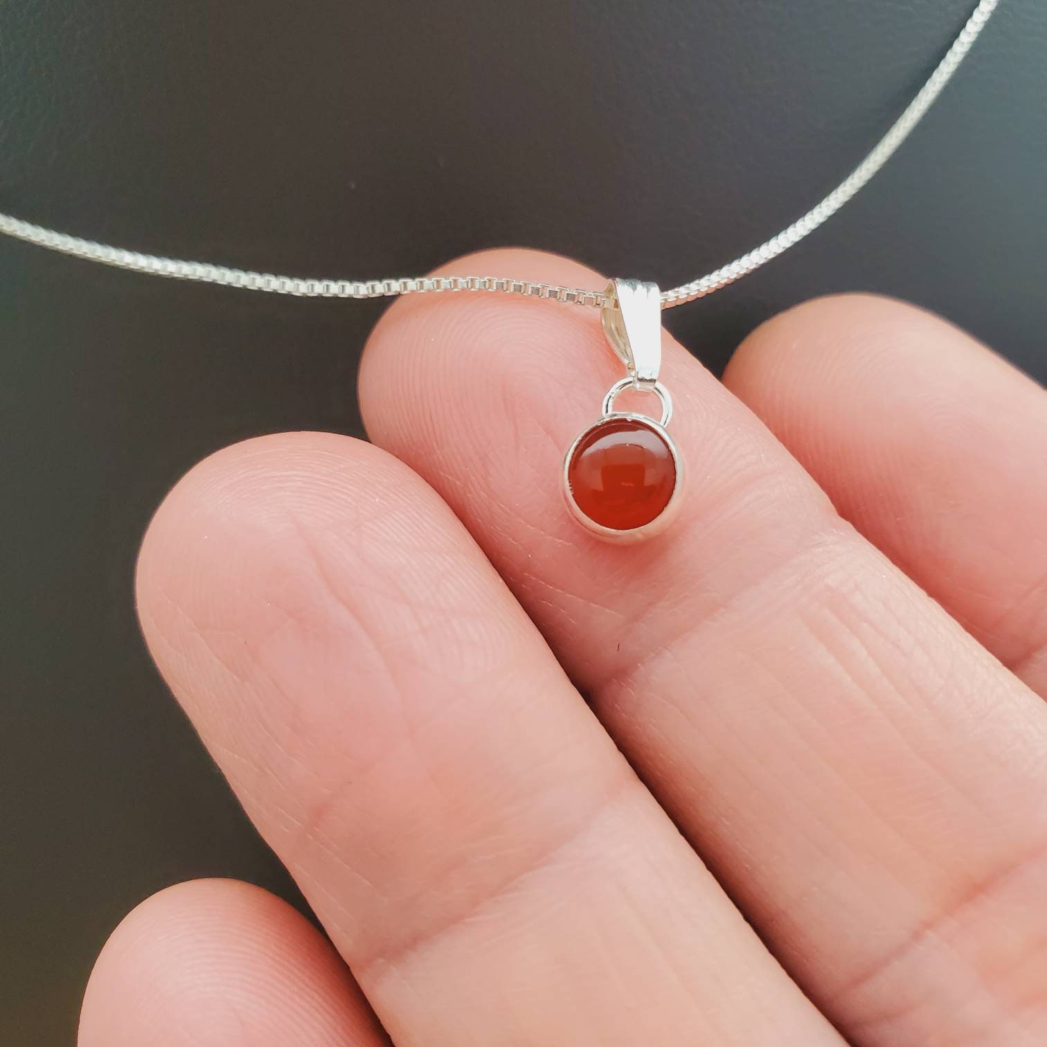 [韓国の人気ジュエリー] 925 silver. Carnelian necklace (6mm) Sterling Silver 6mm Red Carnelian Necklace Pendant With