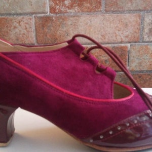 Professional Flamenco shoes. Precious color. Available in all sizes.