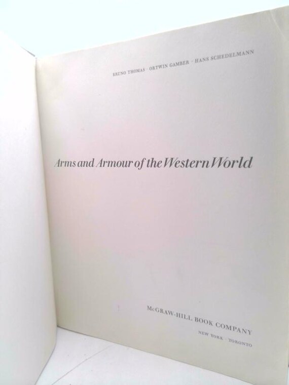 洋書 Arms and Armour of the Western World Arms and Armour of the Western World by Bruno Thomas - Etsy