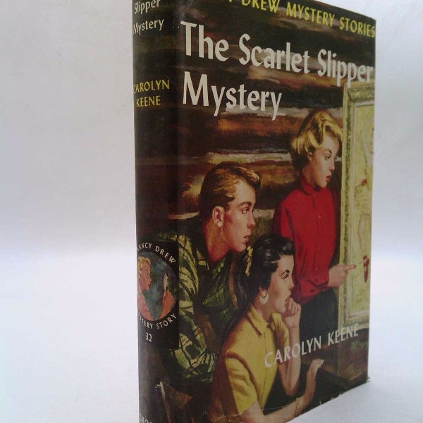 Nancy Drew 32: The Scarlet Slipper Mystery by Carolyn Keene