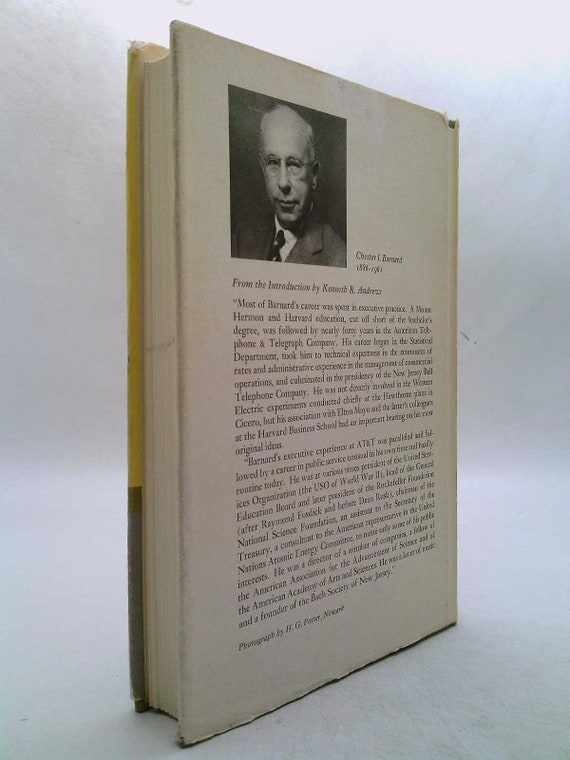 洋書 the functions of the executive Amazon.com: The Functions of the Executive: Thirtieth
