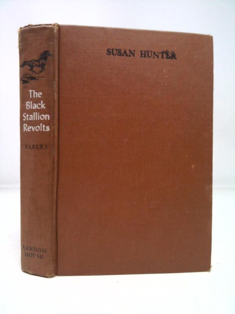 The Black Stallion Revolts by Walter Farley afbeelding 1
