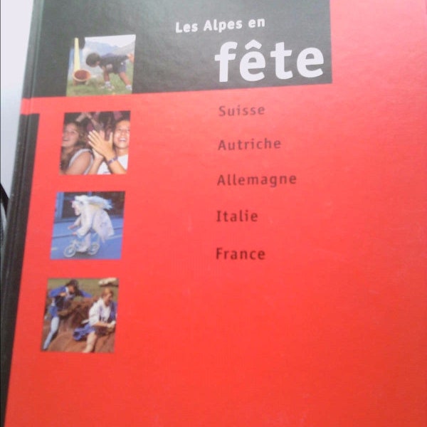 Les Alpes En Fête. 14. Livre-Cadeau De La Fédération Coopératives Migros by Unknown
