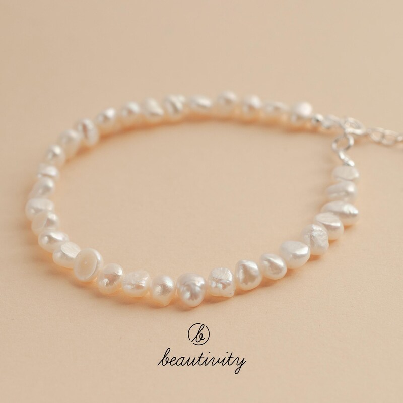 Baroque 4 Strand Pearl Bracelet main image 1