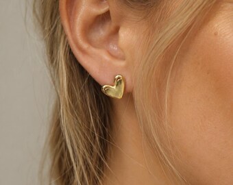 Matte Brushed Heart Stud Earrings S925 Sterling Silver Gold Silver, Textured Minimalist Heart Earrings, Dainty Everyday Jewelry Gift for Her