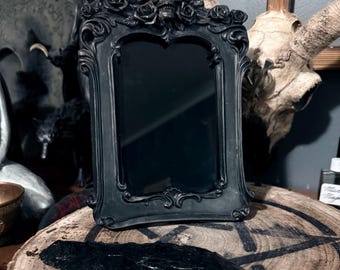Black Skull Scrying Mirror