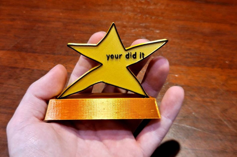 3D Printed your did it Meme Trophy 画像 3