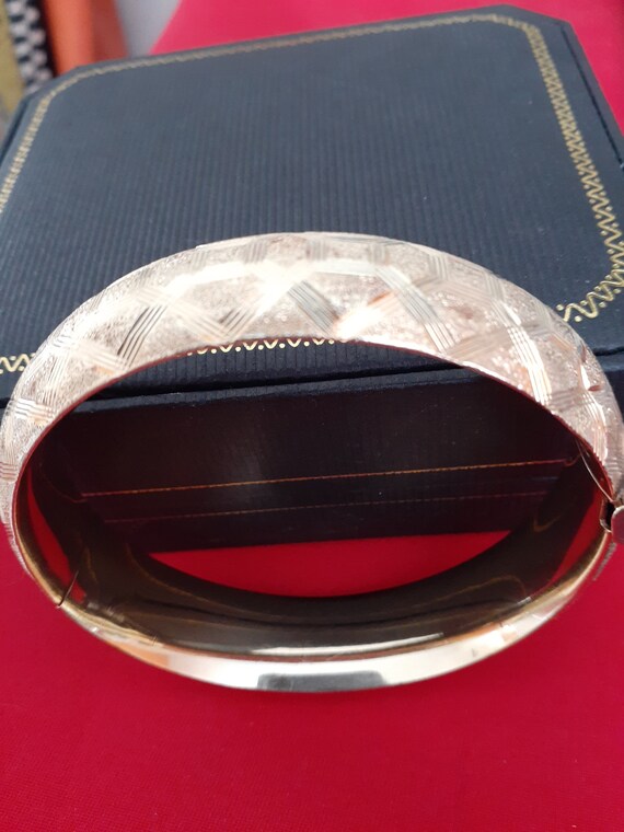 Vintage Solid 14k Gold Ornate Bangle Bracelet-30 … - image 2