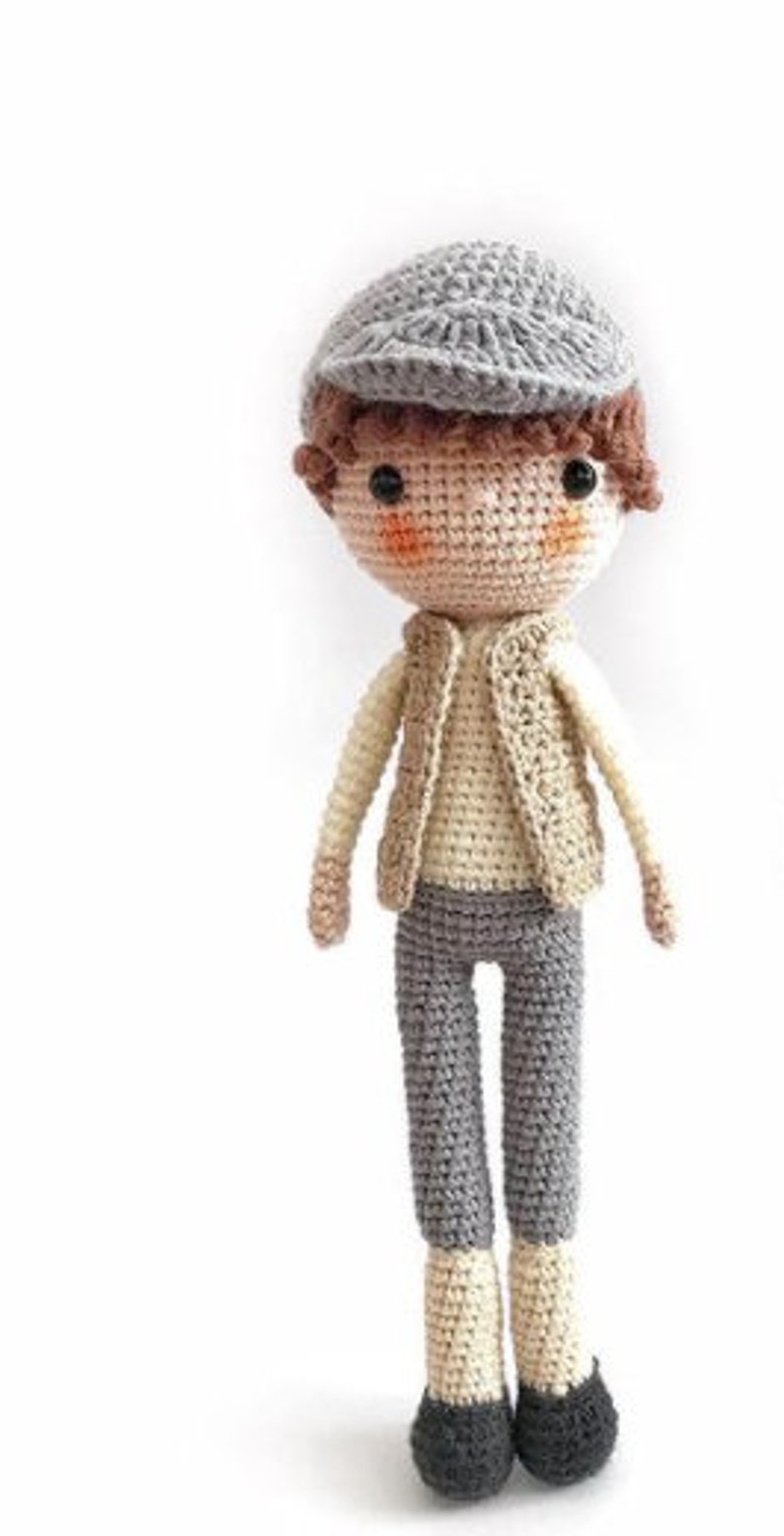 Boston REGALO PER RAGAZZI / Adulti / Bambini Bambola ecocompatibile fatta a mano Puppet Amigurumi. Giocattolo all'uncinetto. Baby shower unico. Artista. Elegante Gilbert immagine 3