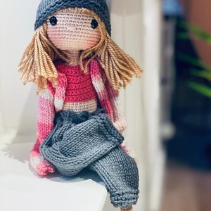 Paris Cool City Girl BIRTHDAY GIFT Miniature poseable baby Diversity education Unique natural toy bendable puppet Crochet Doll Sale March