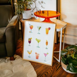 Póster de cóctel divertido, decoración de pared con carrito de bar, impresión de cócteles, arte de pared de martini, arte de pared de margarita, descarga digital de alcohol, arte de cocina rosa