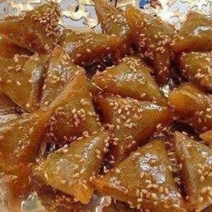 Moroccan Sweet Briwat With Almonds Coated With Honey, Arabic Candy Nuts Dessert Moroccan Pastry بريوات البريوات
