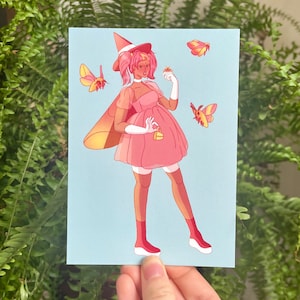 Postal A6 Polilla Bruja Mate Impresión Artística // Decoración Linda Ilustración Cottagecore Kawaii Decoración Arte Digital Magia Brujería Moda Regalo