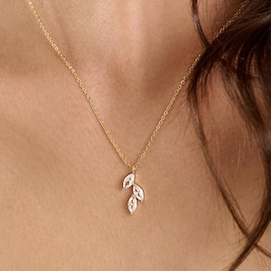 Colar delicado com pingente de folha de cristal | Colar de diamantes para noiva | Colar de casamento com diamante em formato de marquise | Colar para noiva | Presente para madrinha