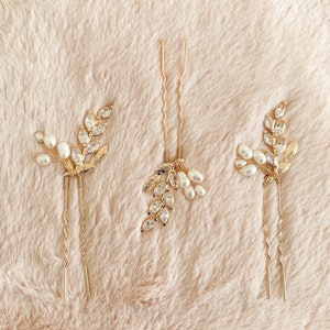 CAMBIA | Dainty Bridal Hair Pins | Zirconia Bridal Hair Pins |  Gold Headpiece | Pearl Bridal Hair Pins | Floral Hair Piece