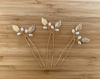 HELENA | Dainty Bridal Hair Pins | Leaf Bridal Hair Pins |  Gold Headpiece | Pearl Bridal Hair Pins | Floral Hair Piece