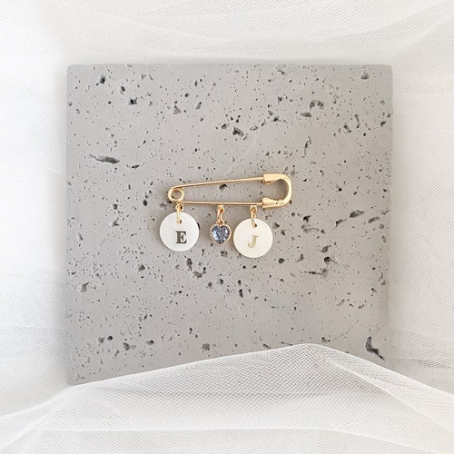 Quelque chose de bleu | Rempli d'or 18 carats | Porte-bonheur en cristal coeur | Élégant cadeau de mariée en coquillage naturel | Cadeau de mariage