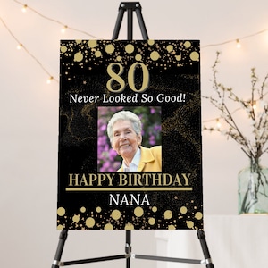 Panneau de bienvenue de fête d'anniversaire. Décoration d'anniversaire personnalisée dorée et noire. Affiche ou carton mousse 25e 30e 40e 50e 60e 70e 80e 90e 100e