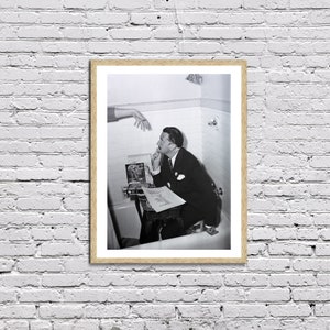 Salvador Dalí Vintage Photo Poster Framed Canvas Print, artista espanhol, Retrato de uma cidade, Pôster vintage, fotos antigas da cidade, tela de presente