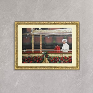 Queen Elizabeth The Queen Mother Portrait: Exclusive Framed Canvas Wall Art