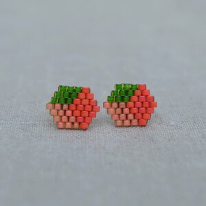 Skagit Tulip Green Studs