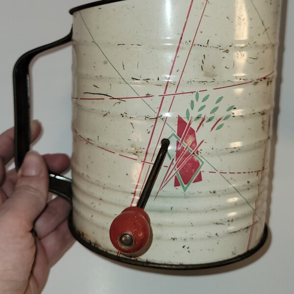 Jacob BROMWELL'S Branded Red Wooden Handle 50s Vintage Flour SIFTER, Decorative Graphic White Green Red Geometric 1950s Design
