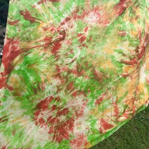 Verkauf! Vintage Seidenschal Tie Dye Grün Rot Gelb Quadrat - Unikat