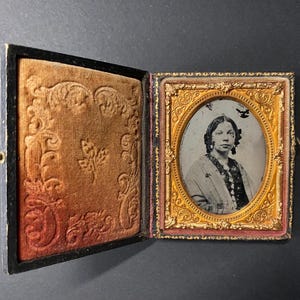 Antike viktorianische Daguerreotypie einer jungen Frau von 1840 - Unikat