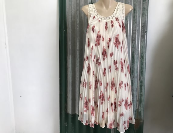Women's Free People Pleated Dress Floral Design Sz M - OOAK - Etsy Israel Women's Free People Pleated Dress Floral Design Sz M - OOAK - Etsy Israel