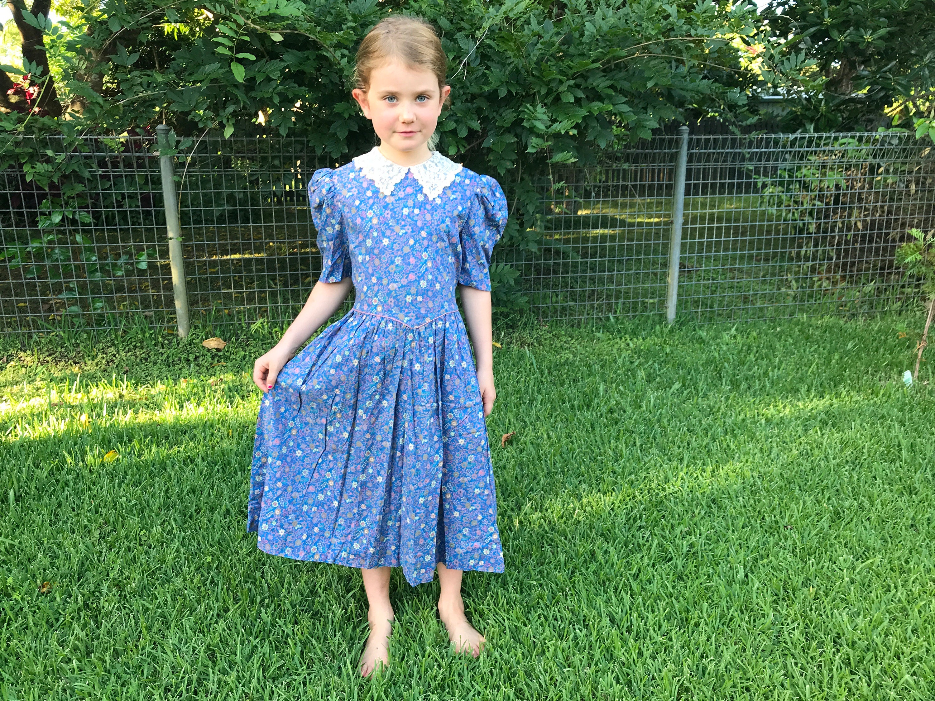 Robe Vintage Fillette Florine Hollande - Tissu Fleuri - Taille 7 Ans - Occasion Très Bon État