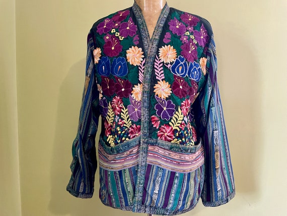 1980's Vintage Green Handmade Embroidered Guatemalan Jacket