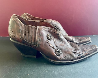 Handcrafted Women's Vintage BCBG Cowboy Shoes  Sz 36        - OOAK