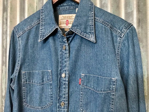 stum ø milits Women's Vintage Red Tab Levi's L/S Shirt Denim Blue Sz - Etsy