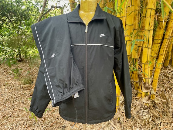 Black nike track top best sale