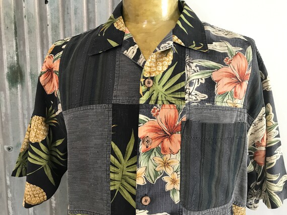 1990's Vintage Tommy Bahama Silk Hawaiian S/S Shirt