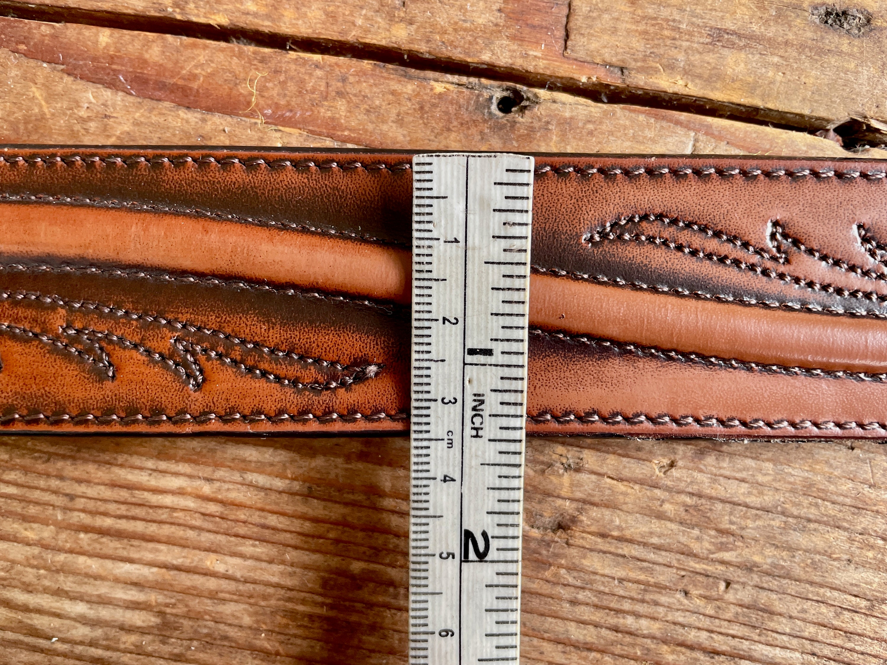 80’s Vintage Embossed Tooled Brown Leather Belt Size 42\