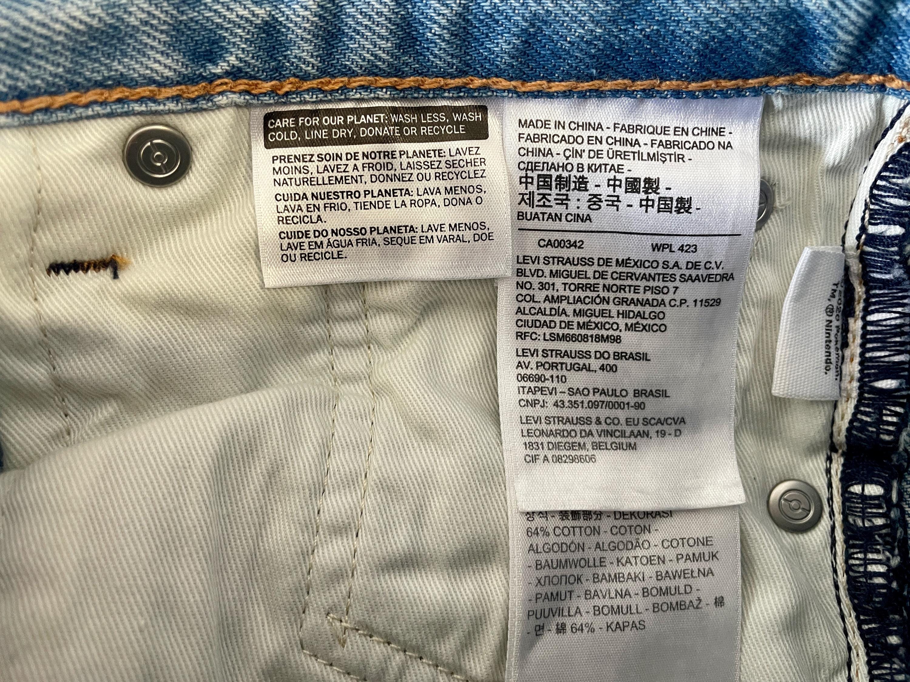 1990's Vintage Levi's Pikachu Pokemon Blue Jeans Sz W 30 L 32