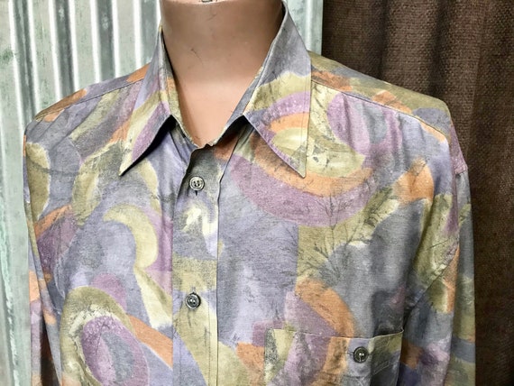 90s Vintage Men's Abstract White and Purple Shirt