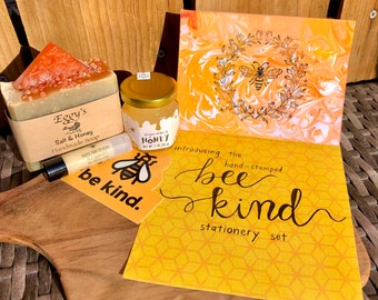 Bee kind honey-hued stationery set