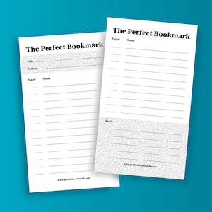 Op de afbeelding: Twee witte notitieblokken met de tekst "The Perfect Bookmark" bovenaan. Elk notitieblok heeft lijnen voor titel, auteur, pagina's en notities. Eén notitieblok bevat ook een "To Do" sectie. Het websiteadres www.perfectbookmark.com staat onderaan.