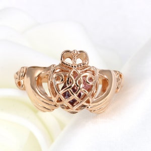 Bague Claddagh, 1, 2, 3 pierres de naissance, bagues de promesse personnalisées pour elle, bague coeur personnalisée pour fille, bague irlandaise, cadeau de fête des mères