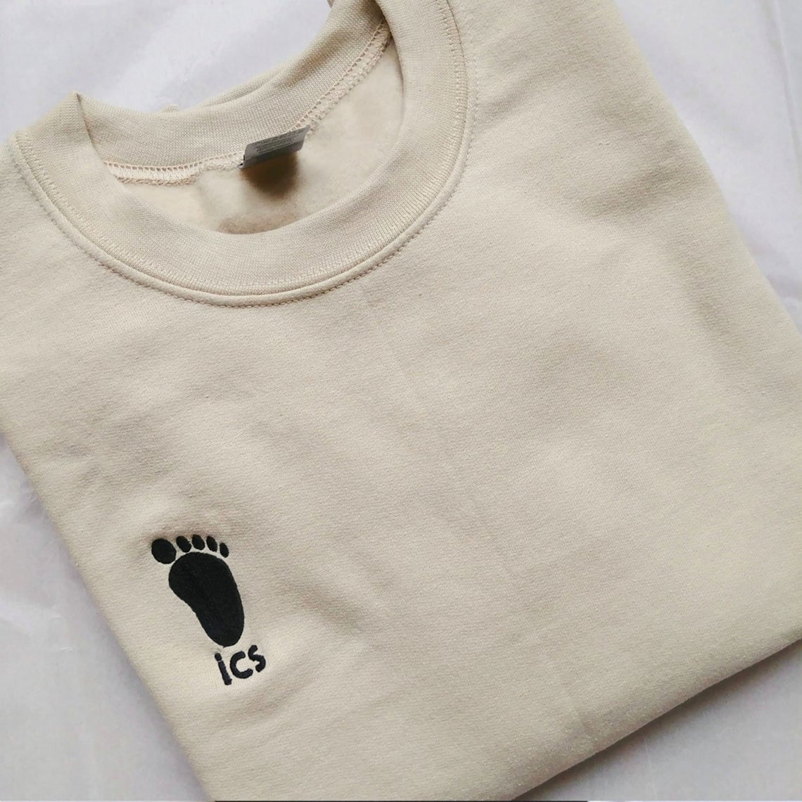 haikyuu ics sweater beige