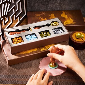 Kit timbro sigillo in ceralacca personalizzato con stufa a fusione per invito di nozze, kit timbro sigillo in ceralacca personalizzato per regalo, timbro sigillo in ceralacca per busta personalizzato