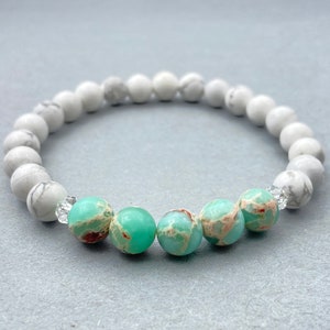 Pulsera de howlita y jaspe sedimentario marino: energía de piedras preciosas naturales