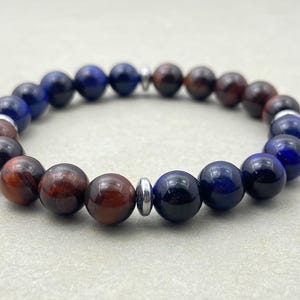 Pulseira de olho de tigre azul e vermelho: joias artesanais com pedras preciosas