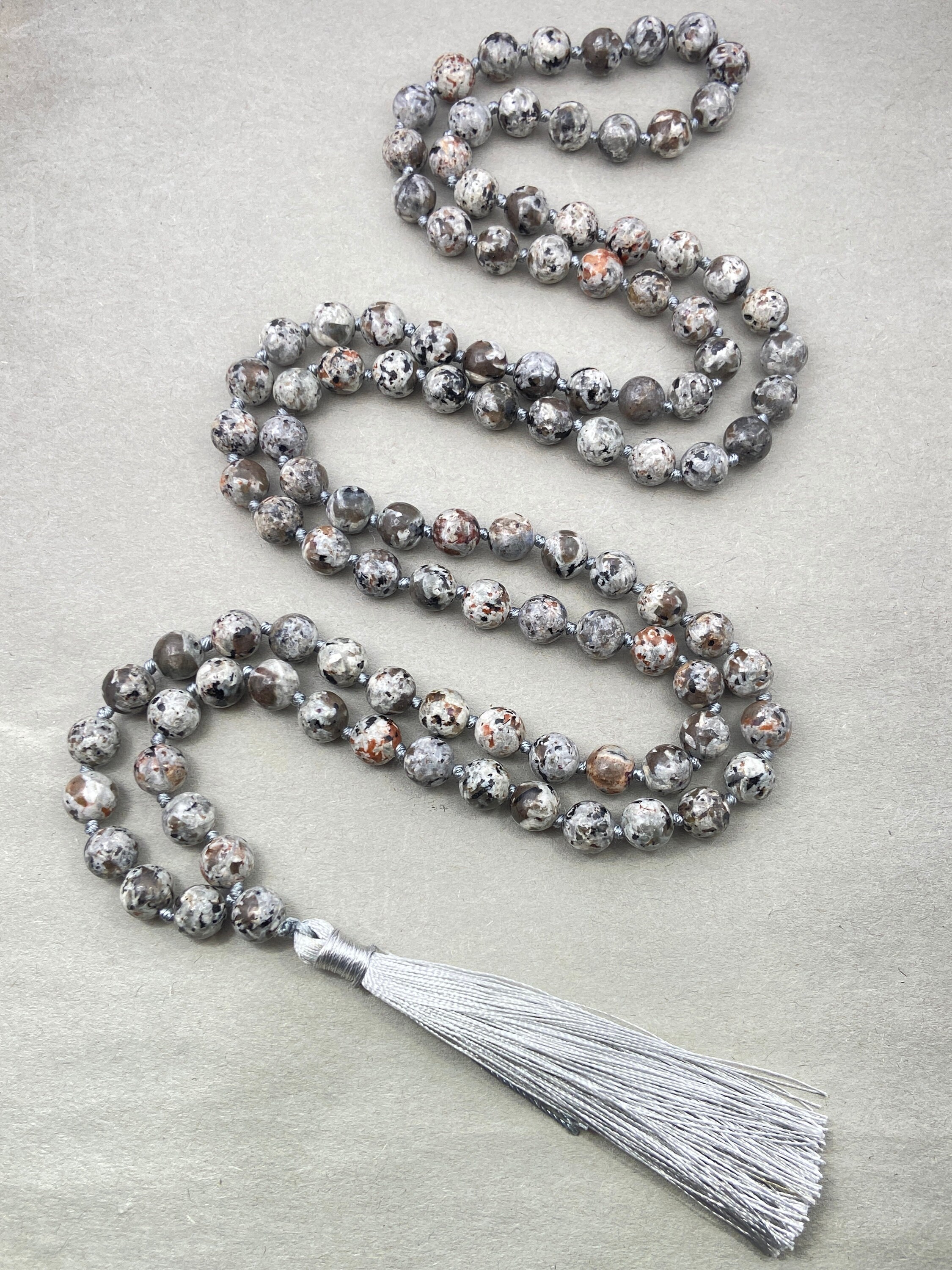 【Gian Paolo Fantoni】BEADS NECKLACE グレー Yooperlite Knotted Mala, 108 Prayer Necklace, Tassel Necklace