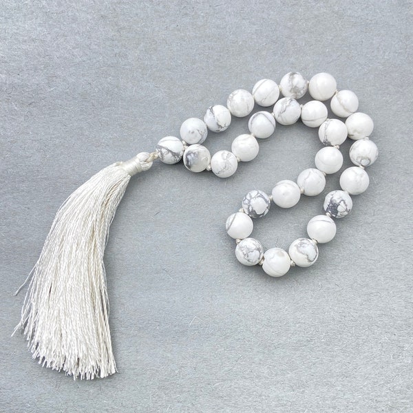 Howlite Mala, Pocket Mala, AAA (Highest Quality), 27+1 Bead Mala, 8mm Beads, Hand Knotted Mini Mala, Jewelry Men, Quarter Mala, Yoga Gift