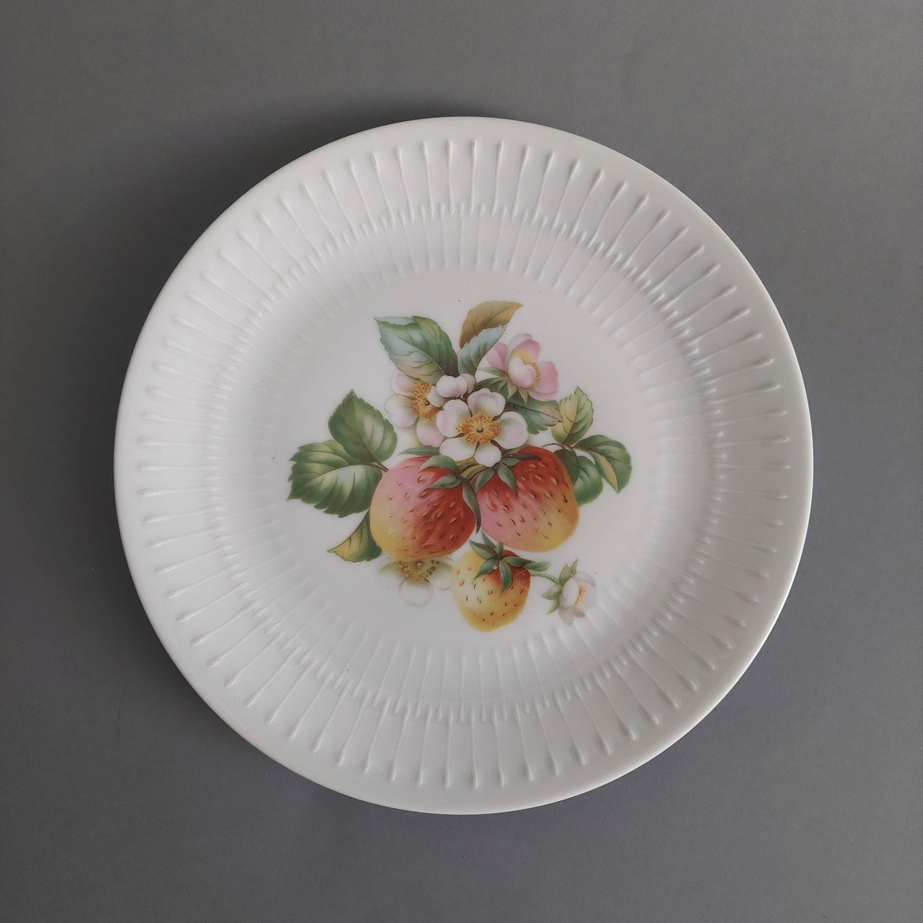 Vintage Hutschenreuther Strawberry Plate: Bavarian Cake Plate