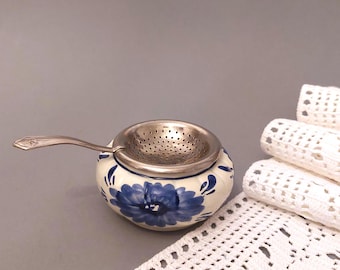 デルフト　ティーストレーナー　オランダ Vintage Delft Blue Floral Tea Strainer With Porcelain Holder